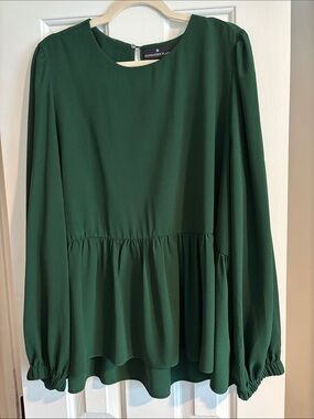 Pomander Place Forest Green Long-Sleeve Peplum Blouse